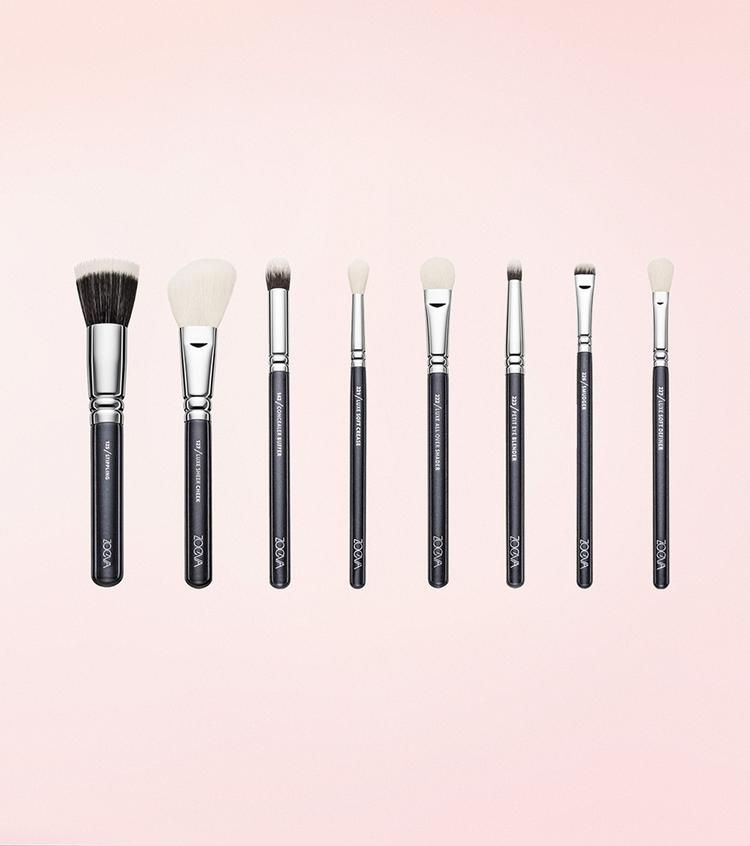 Thumbnail: ZOEVA Makeup Artist Zoe Bag Professional Brush Set