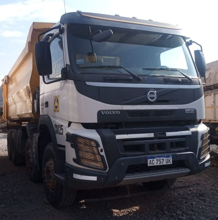 Camion Volvo FMX460 4X4 06.jpg