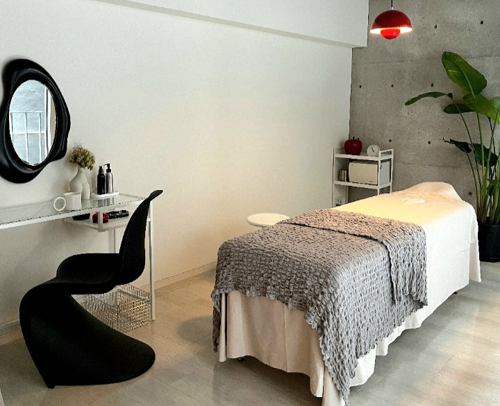 【大阪本町に新拠点】駅チカ徒歩圏内!完全個室 のプライベートサロンsquare⁺ で安心のスウェディッシュマッサージ開始のお知らせ