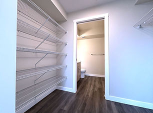 Unit-302-Walk-In-Closet-01.jpg