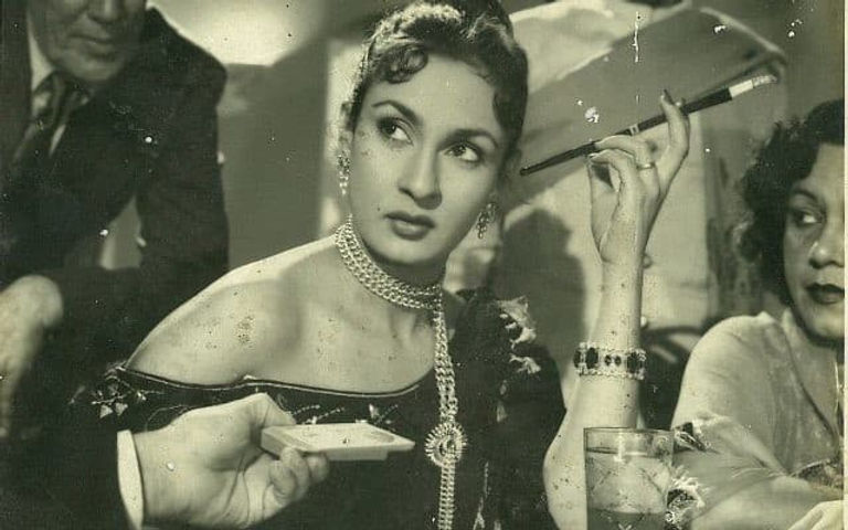 Nadira-with-cigarette-in-holder-in-Shree-420-e1522335928308-640x400.jpg