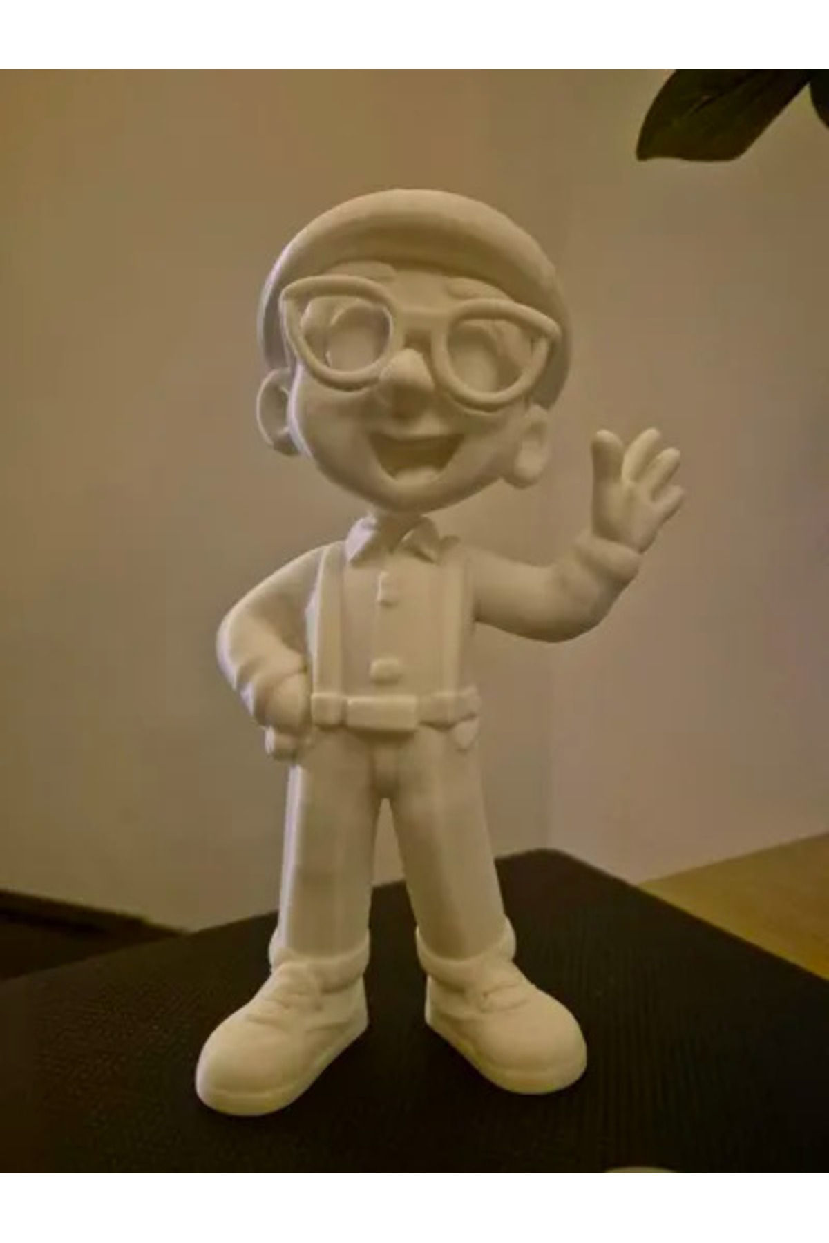 Blippi Kendin Boya Figür – Eğlenceli El Sanatı Etkinliği (Boya Dahil Değildir)