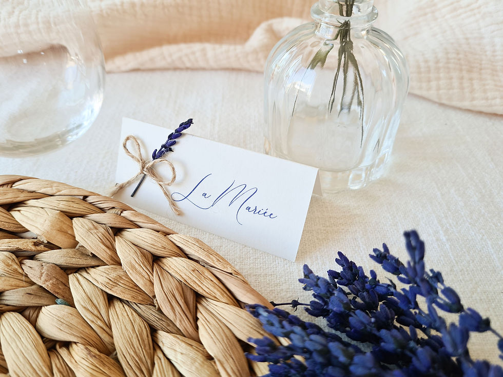 Miniature : Marque-place chevalet - Lise