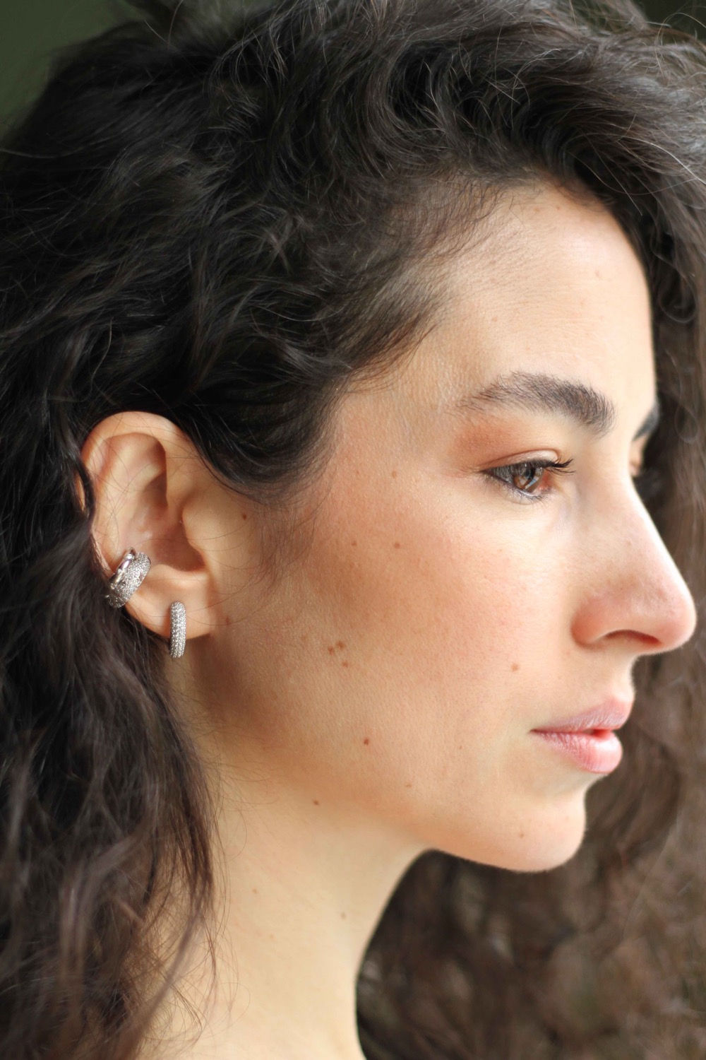 Silver Taşlı Halka Küpe