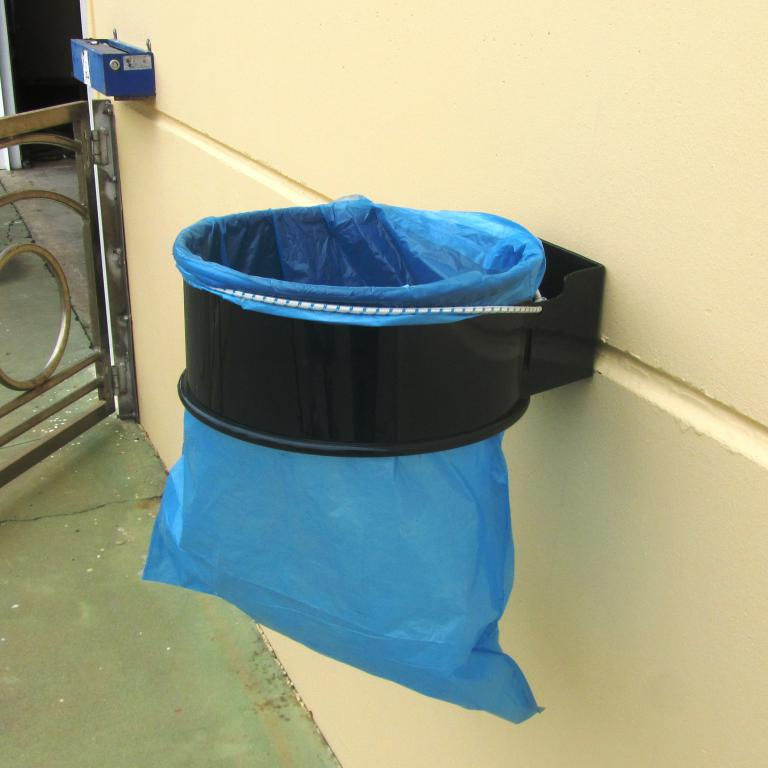 Miniatura: PAPELERA MOD. CELEBES PARED - Ref. 558