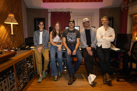 Morgan Evans Signs To Virgin Music Group