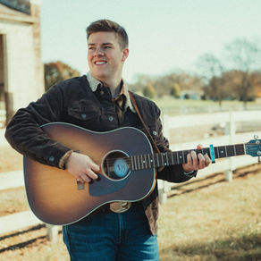 Jet Jurgensmeyer Keeps It Simple in “Nothing On You” Video