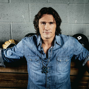 Joe Nichols hits it out of the park with "Hit A Home Run" candle