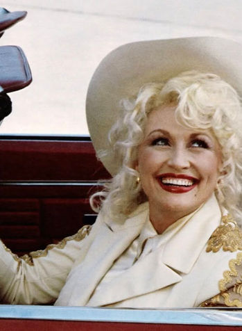 Dolly Parton and Carl Dean’s Rare Photo Is the Sweetest Thing You’ll See Today
