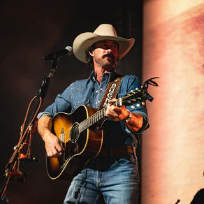 Riley Green Leads Explosive Thursday Night Launch for Carolina Country Music Fest 2026
