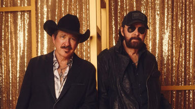 Brooks & Dunn Set the Night on Fire Again With 2026 Neon Moon Tour