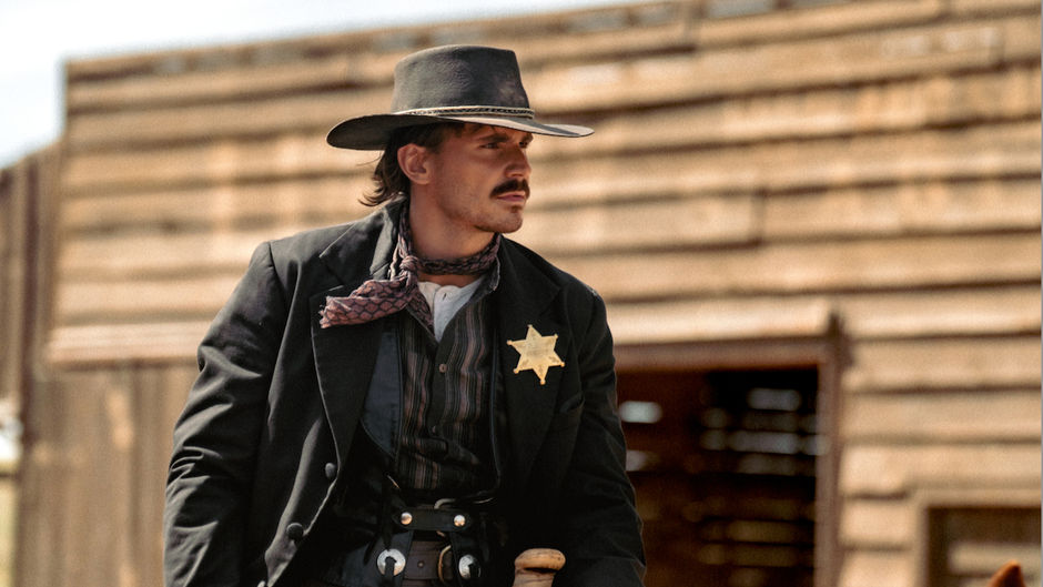 Tucker Wetmore Drops Star-Studded “Brunette” Music Video