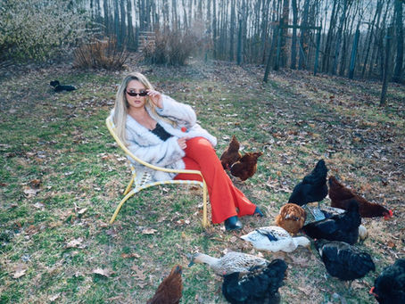 Taylor-Rae Finds Freedom In The Chaos On Bold New Anthem, “Messy”