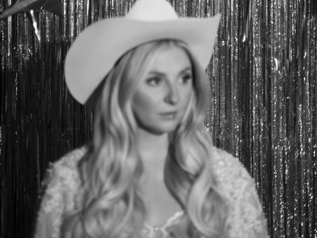 Rachel LaRen Slows Down Life’s Hustle in Soulful New Single, “Where The Daisies Grow”