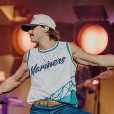 Tucker Wetmore’s Brunette World Tour Just Got Even Bigger! 17 New Dates Added!