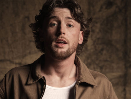 Bailey Zimmerman Brings Country Cool to American Eagle Collab. check Out The Festival Season Must-Haves