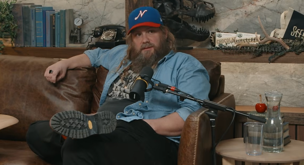 Chris Stapleton, Before the Spotlight: How a Bluegrass Side Project, a Few “Perfectly Good Songs,” and a Fear of Flying Helped Shape a Superstar