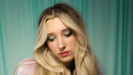 Bijou Belle & The Rathco Blur the Lines Between Country, Grunge, and Dream-Pop on Spellbinding Two-Pack “Close the Door” and “Wildflower”