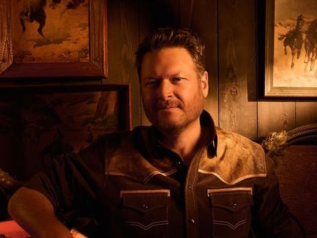 Blake Shelton Stays the Course, Lands 31st No. 1 With “Stay Country or Die Tryin’”