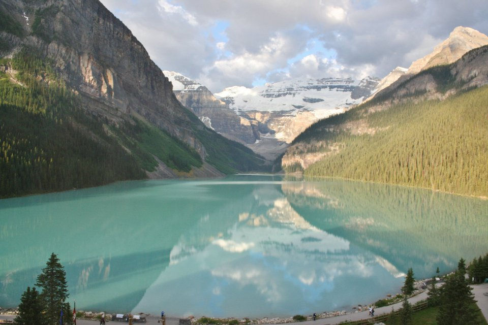 307393_259703624054871_1521019_n