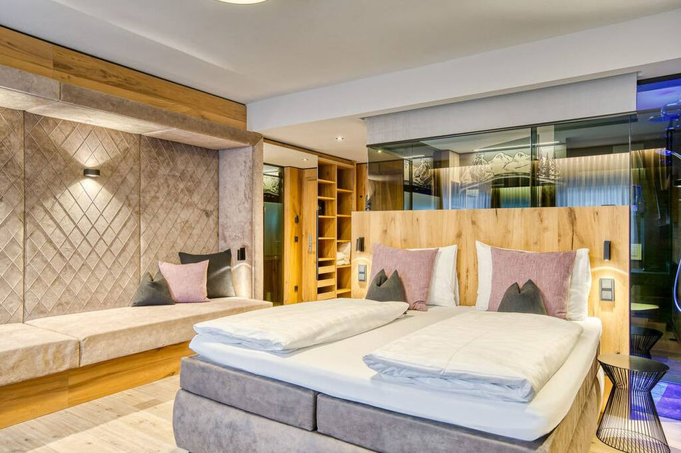 Komfortable Suiten und Doppelzimmer im Hotel Alte Post in Fieberbrunn