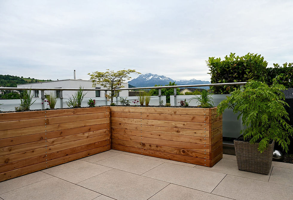 Dachterrasse mit Hochbeeten in Meggen