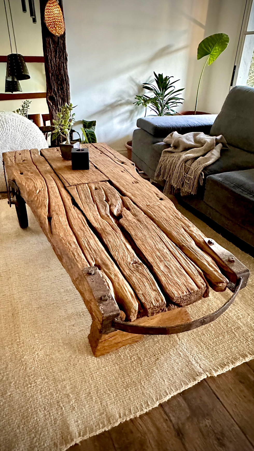 Miniatura: MESA BAJA LAPACHO CARRETILLA 175