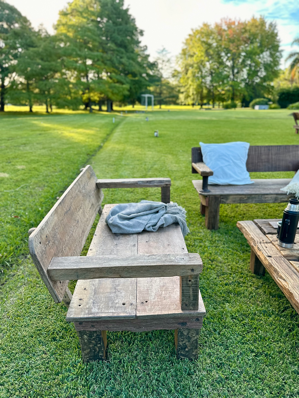 Miniatura: BANCO ANCHICO CON APOYA BRAZOS MADERA 140