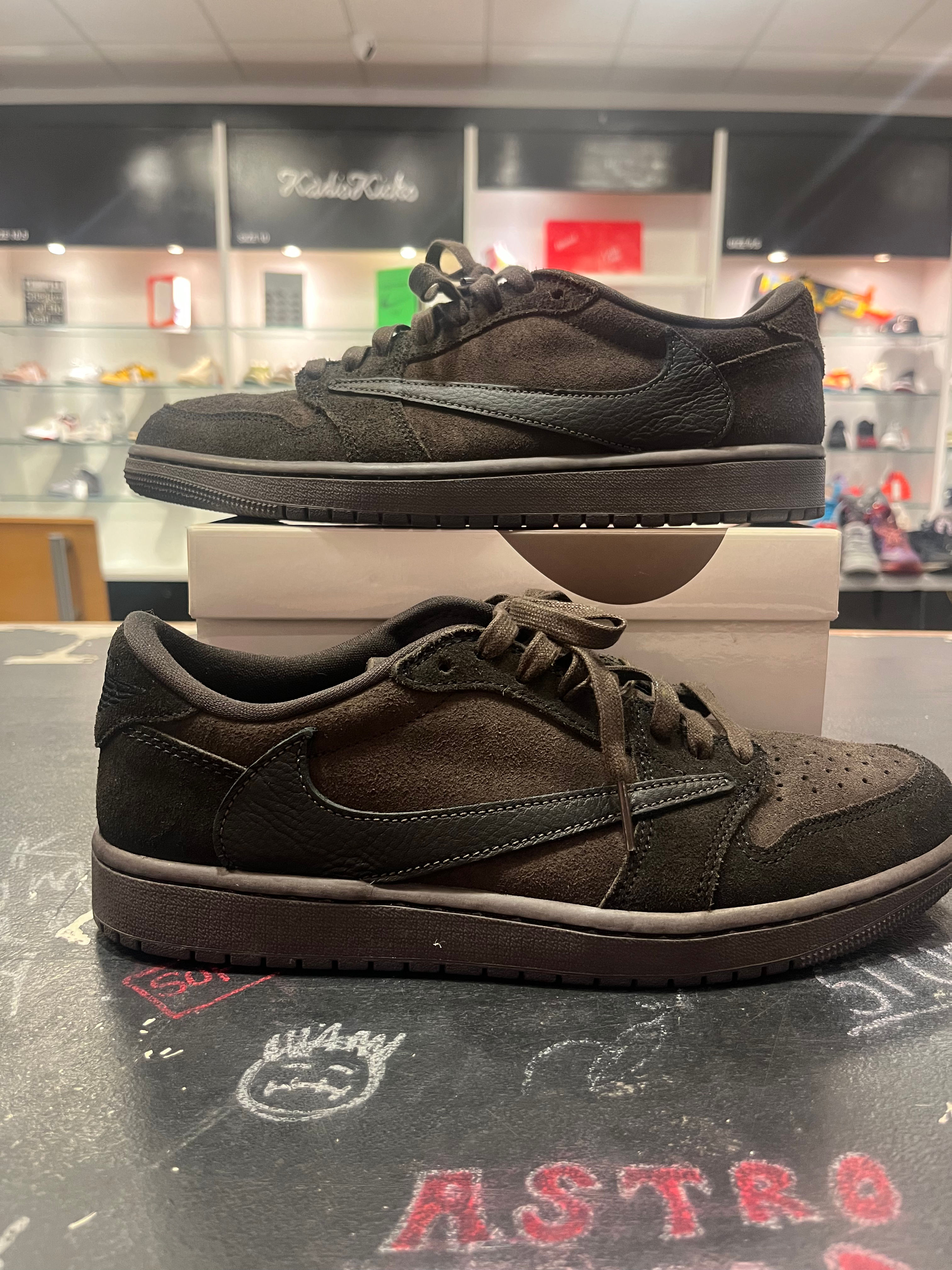 USED Jordan 1 Low Travis Scott “Velvet” size 9.5