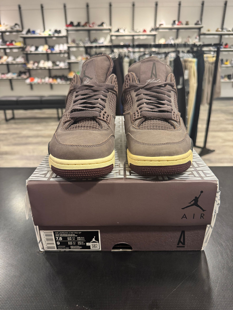 Thumbnail: USED Jordan 4 A Ma Maniere “Violet Ore” size 7.5