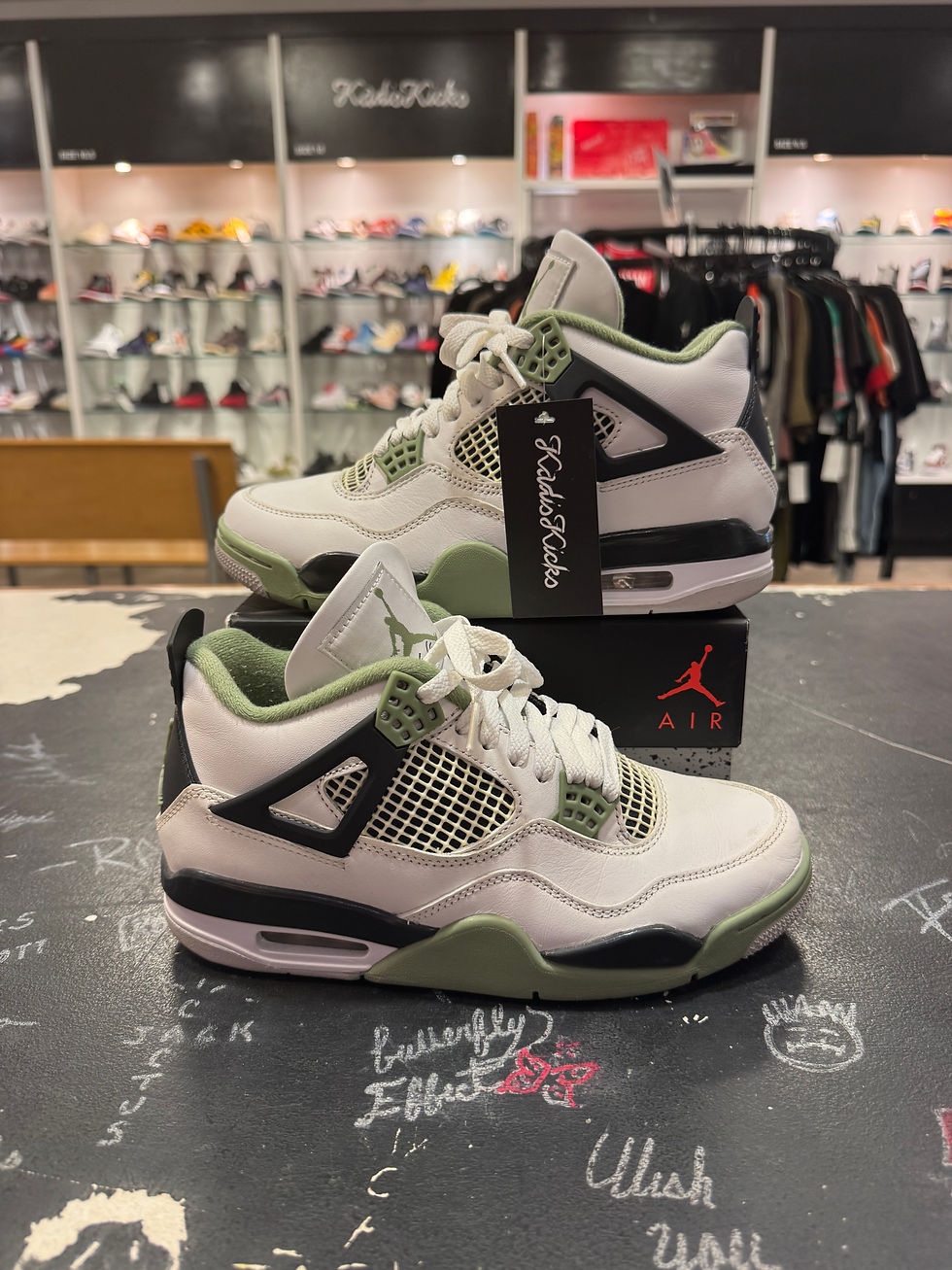 Thumbnail: USED Jordan 4 “Seafoam” size 8w 