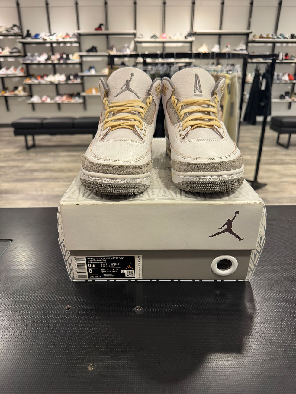 Thumbnail: USED Jordan 3 “A Ma Maniere” size 9.5w 