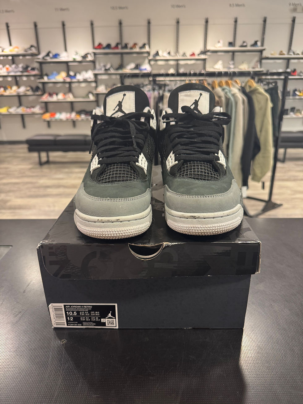 Thumbnail: USED Jordan 4 “Fear” size 10.5