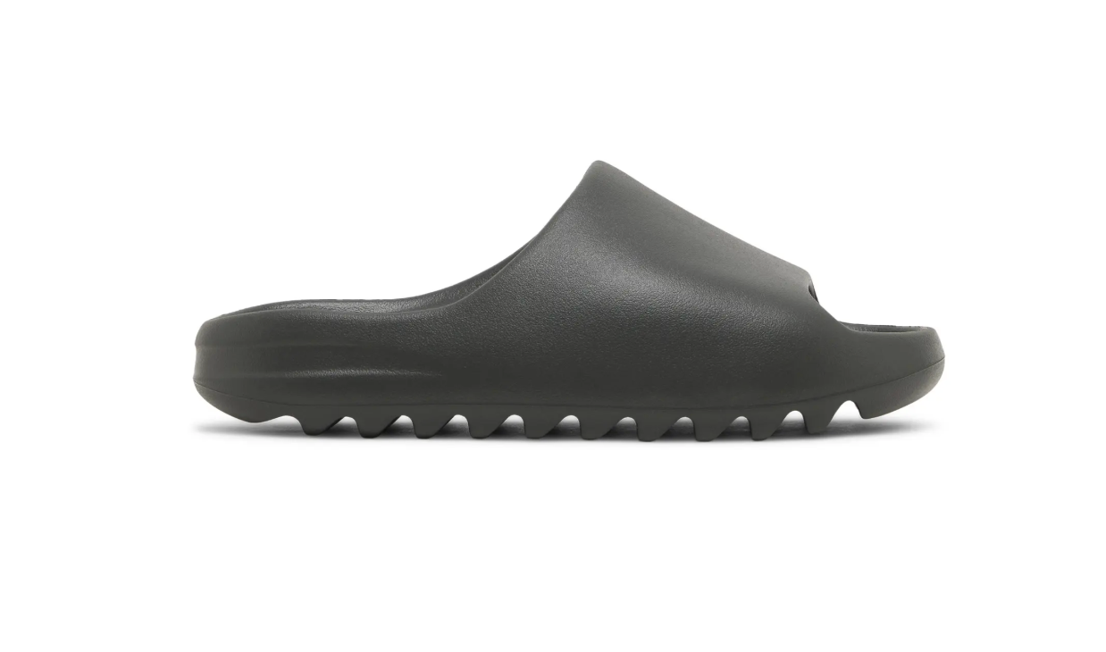 Yeezy Slides 'Dark Onyx'
