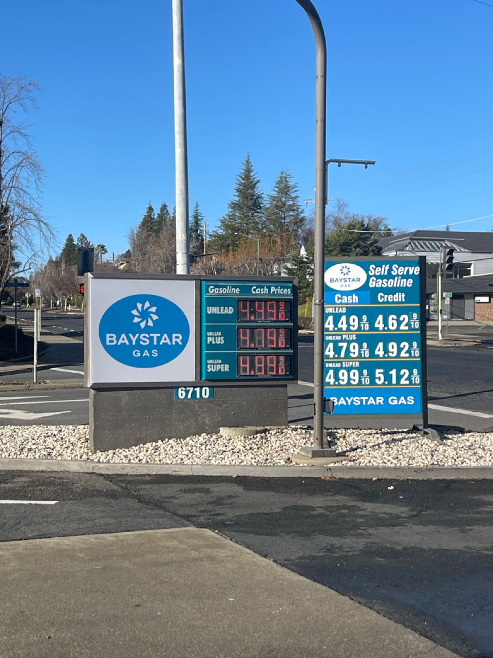 Bay Star Gas Station logo