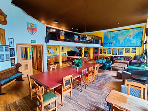 What Are the Best Hostels in Edinburgh for Solo Travellers?