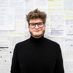 Portraitbild_2_c_o_FabianStuertz.jpeg