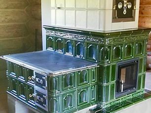 Kachlová pec so sporákom v jednom