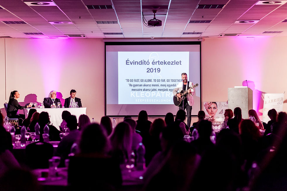 Kleopatra_evindito_ertekezlet