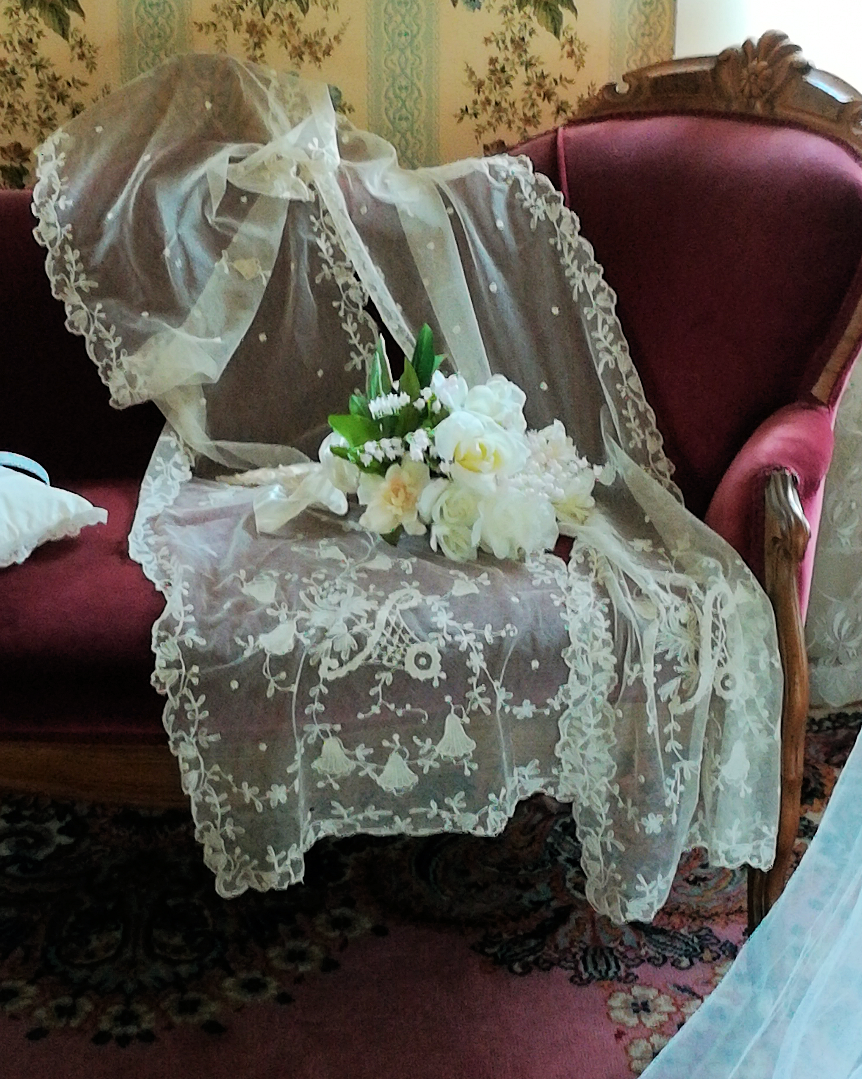 Vintage Lace & White Roses