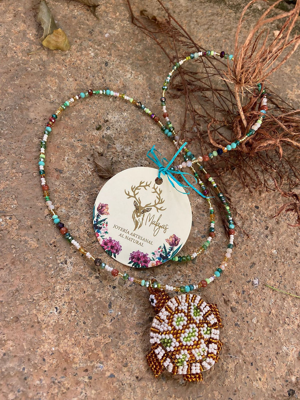 Miniatura: Collar Tortugas Bordadas