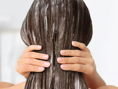 Chăm sóc tóc tại nhà: Hướng dẫn đầy đủ để tóc khỏe đẹp tự nhiên