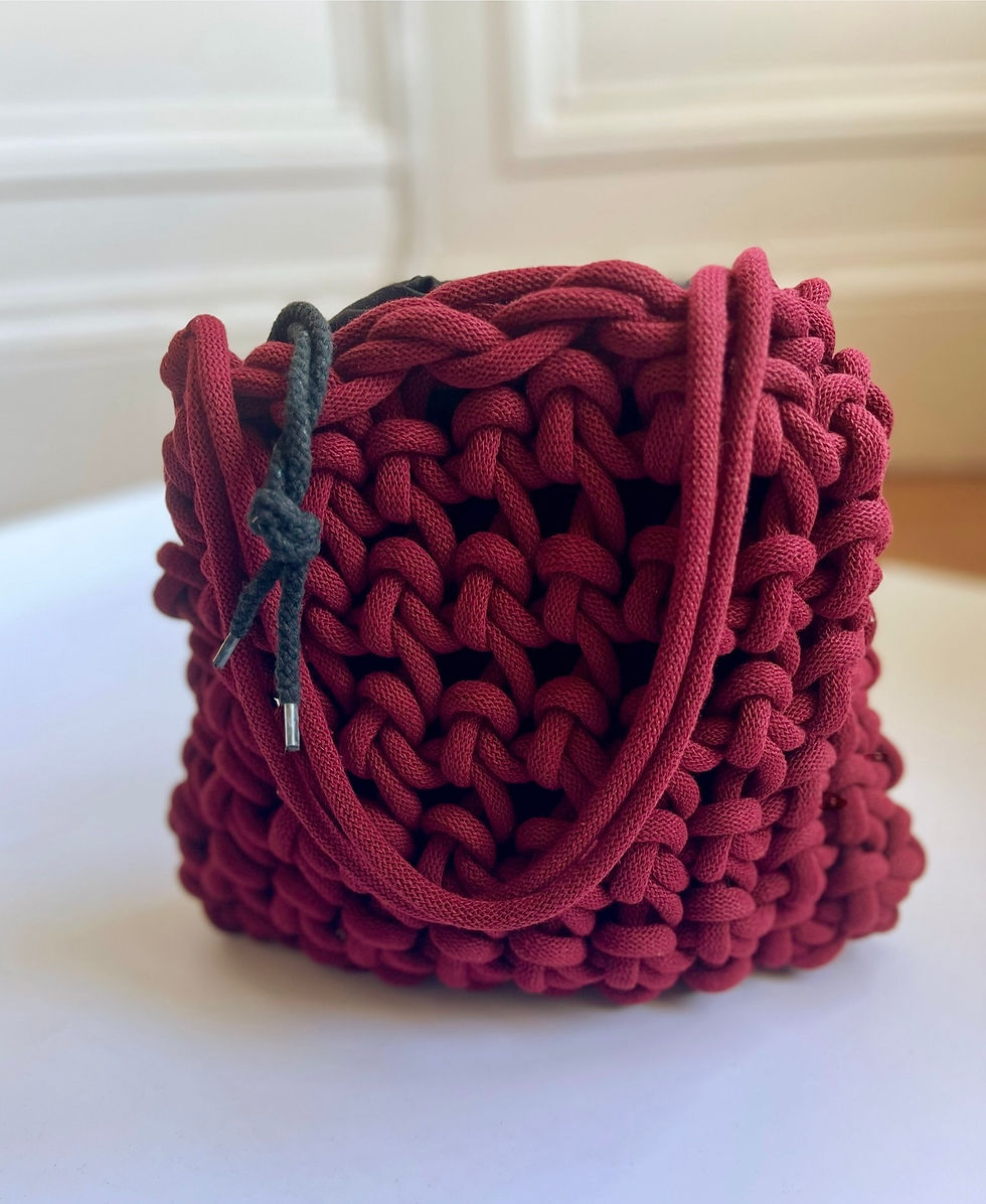 burgundy knotted shoulder bag with drawstring inner bag