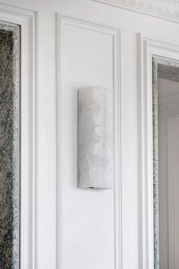 14.design-sconce-monumentbast-onyx