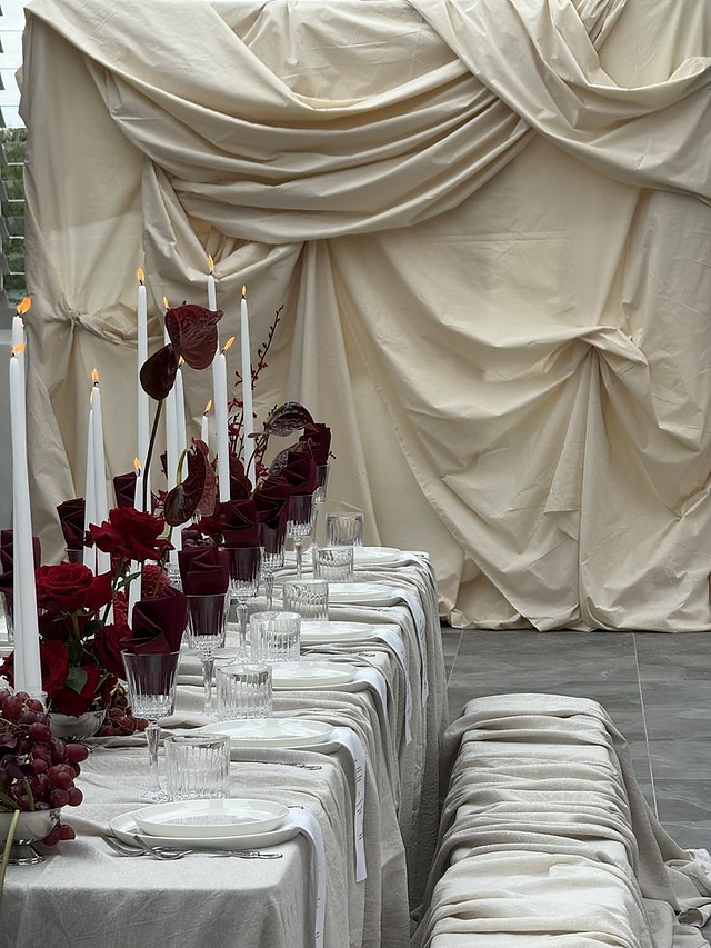 Winter swedish weddings. Sweden weddings. Wedding planner Stockholm. Draping dinner decor
