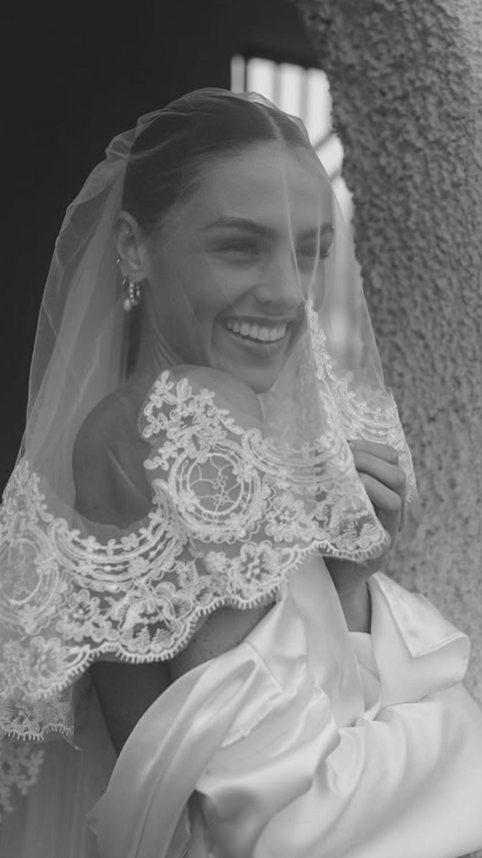 Winter swedish weddings. Sweden weddings. Wedding planner Stockholm. Statement veils.