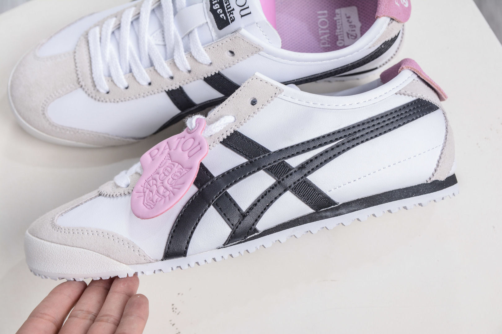 Onitsuka Tiger  Asics