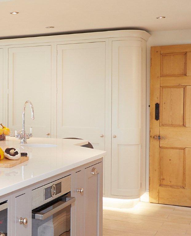 Curve Craft Curved Doors, Kitchens and Islands