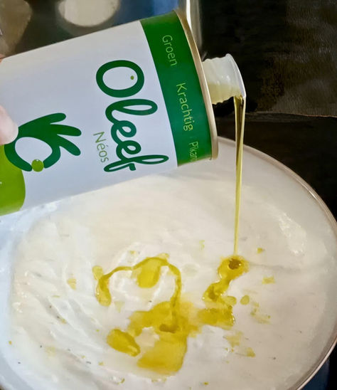 Drizzle Oleef Néos voor finishing touch