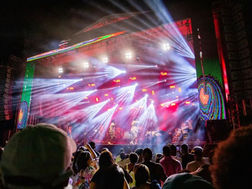 Madre de Deus: Multidão marca presença na primeira noite do Madre Verão Plus